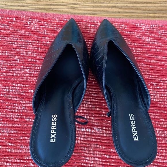 NWT vegan leather mules - Picture 6 of 8